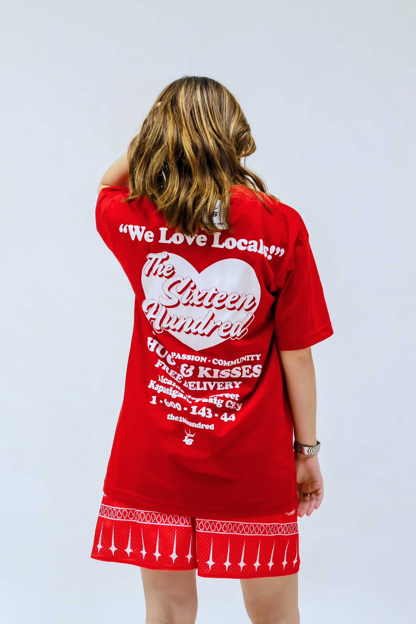 LOVE LOCALS Tee