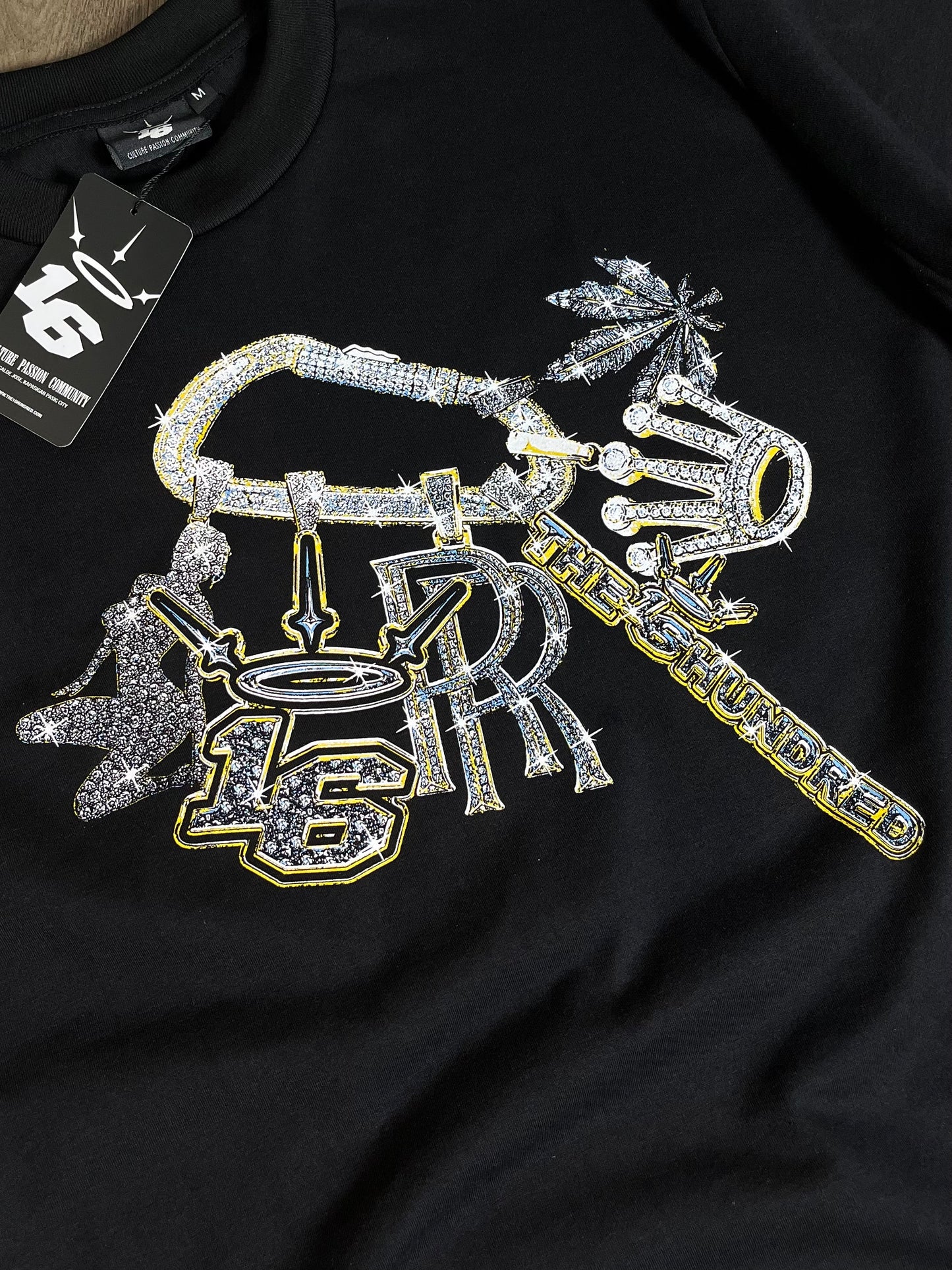 KEYCHAIN Tee in Black