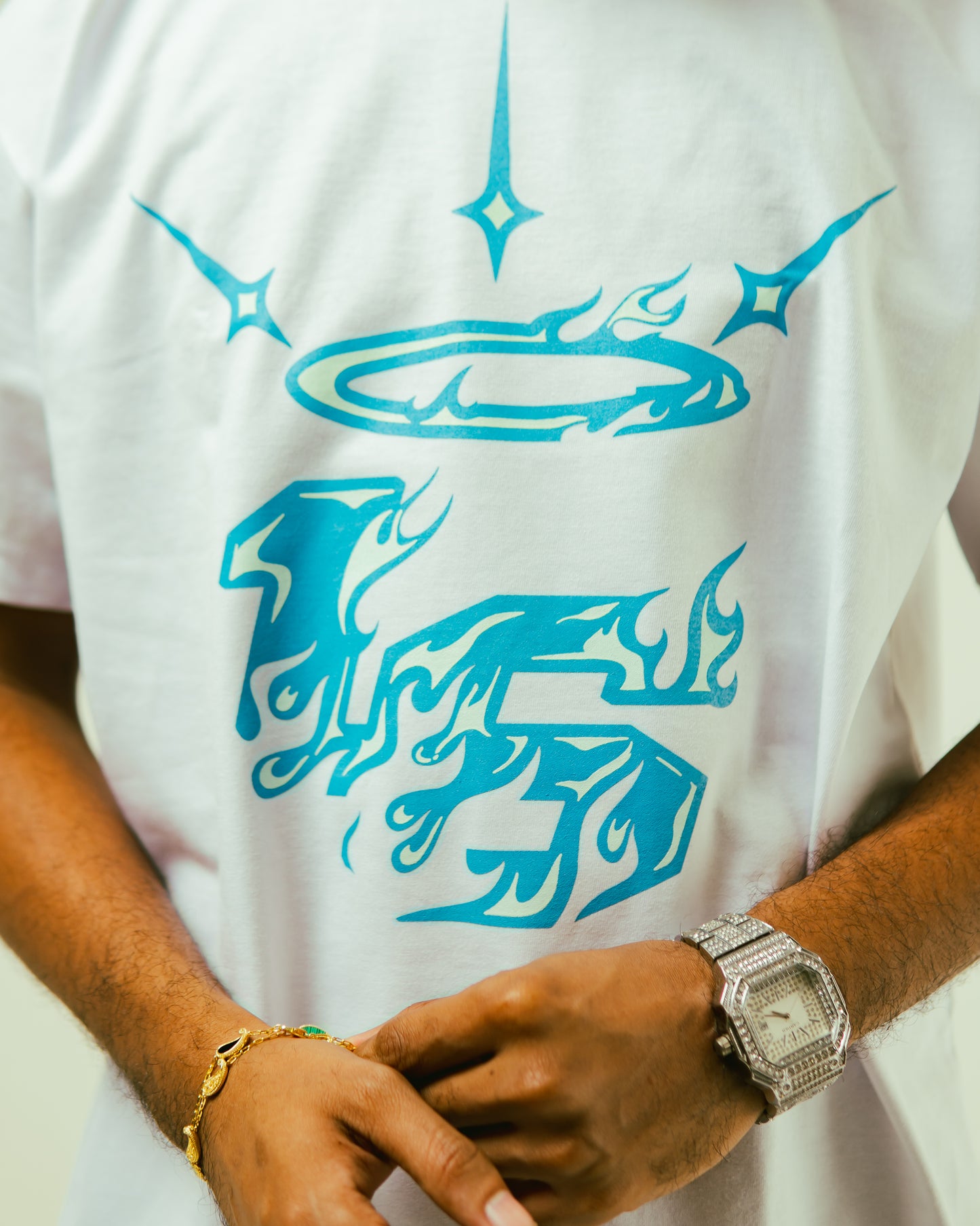 16 BLUE FLAME LOGO Tee in White