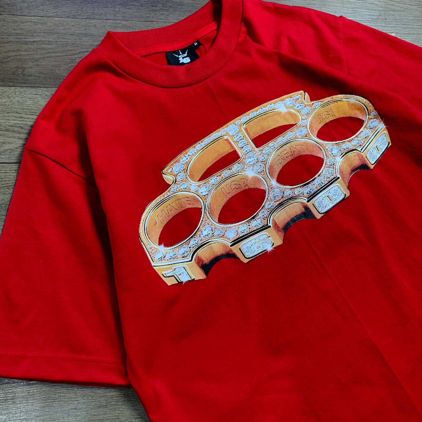 KNUCKLES Tee in Red